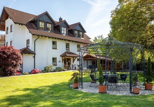 Beautiful Vacation Apartment 4 on "Trostelhof" with Balcony