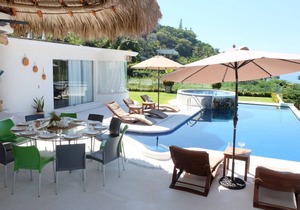Beautiful vacation Villa in Las Brisas, Acapulco. "Villa El Ángel"