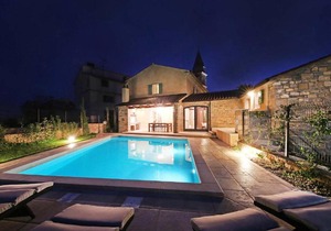 Beautiful villa Benvenuti with private pool near Motovun