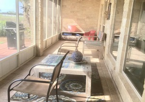 Beautiful Villa with a View of the Pond~8GH