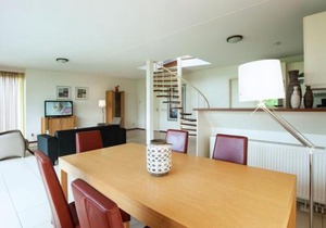 Beautiful wellness house with a solarium, in a water area
