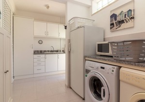 Beautifully Decorated 3 Bedroom Town-house With Wonderful Golf Course Views
