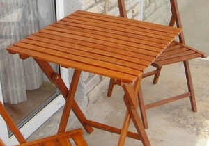 bedroom: double rooms; double bed; laminated wood flooring