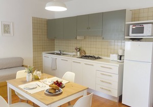 Belvilla by OYO Comfortable apartment with pool