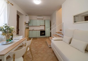 Belvilla by OYO Snug apartment with shared pool