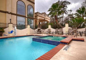 Best Western Plus New Caney Inn & Suites