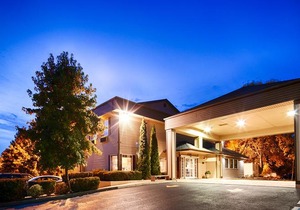 BEST WESTERN PLUS Prairie Inn Albany