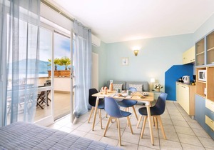 Bilocale 6 with balcony/terrace