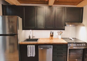 Blissful Chalet+ Nature + Family & Pet Friendly + Workspace + WiFi