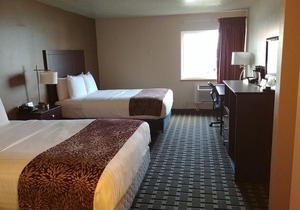 Boarders Inn & Suites- Broken Bow