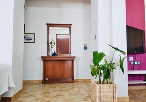 Books & Blossoms - Apartment in Nafplio