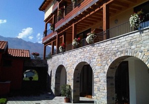 Borgo La Sorgente - Magnolia, Germasino, Italy