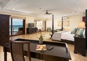 BREATHTAKINGLY GORGEOUS OCEANFRONT PENTHOUSE, HOT TUB -BEST VIEWS -3-D TOUR