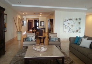 BREATHTAKINGLY GORGEOUS OCEANFRONT PENTHOUSE, HOT TUB -BEST VIEWS -3-D TOUR