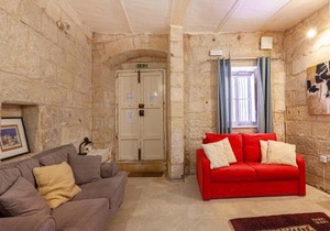 BRG34 - Historical Vittoriosa Townhouse