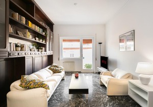 Bright 2 Bedroom Apartment in San Giovanni
