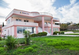 Bright and Relax Studios in Porto Rafti!