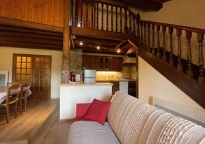 Bright and welcoming cottage in the heart of the farmhouse