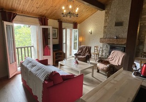 Bright and welcoming cottage in the heart of the farmhouse