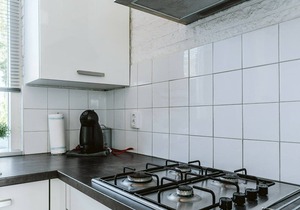 Bright modern furnished holiday home with lots of privacy
