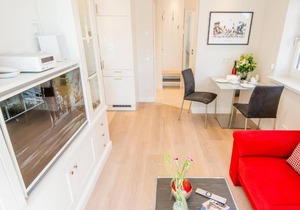 Bright. Modern. Wellness. - House Mateika