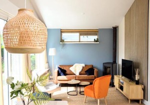 Bungalow in Sint Maartenszee near Beach