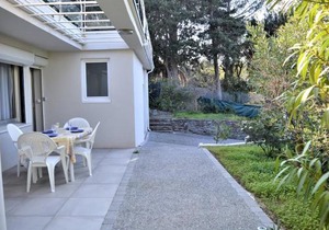 Calme Appartement T2 avec Terrasse à Cavalaire - FR-1-226B-2