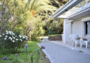 Calme Appartement T2 avec Terrasse à Cavalaire - FR-1-226B-2