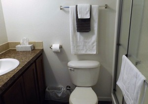 Campbell's Clean & Comfortable Modern Duplex 4662A