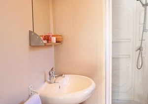 Camping La Bergerie Plage **** - 2-room Océane mobile home for 2 people