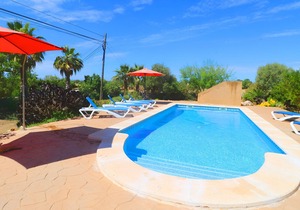 Can Cova 413 rustic finca with private pool, terrace, air conditioning and WiFi