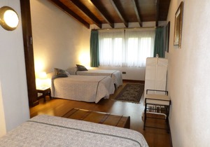 CAN VILA RUPIT VACATION HOUSE in full medieval center with magnificent views