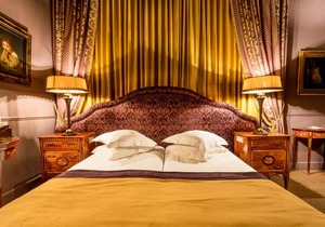 Canal Suites