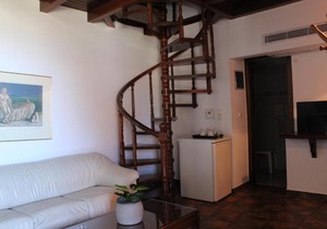 Candia House