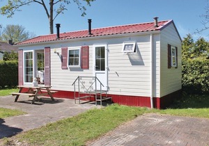 Captivating chalet with a microwave, near the Wadden Sea