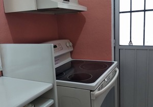 Casa Bikini - WiFi - Kitchen - TV - Park Supermarket Restaurants Nearby