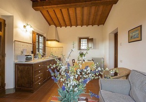 Casa Bonannia A: A cheerful one-story apartment in the characteristic style of the Tuscan countryside.