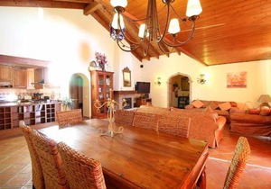 Casa Bruella - Walk to beach Pool WiFi and BBQ