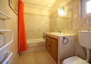 Casa Bruella - Walk to beach, Pool, WiFi and BBQ in Carvoeiro