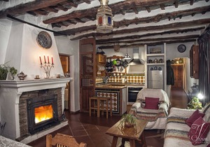 Casa de la Fuente has panoramic views and is very comfortable
