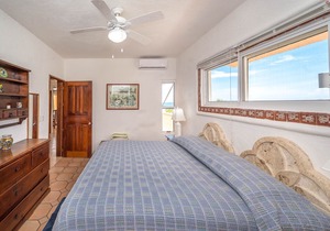 Casa del Mar Oceanfront Home 5 min walk to Beach w/ AC, Wifi, Pool
