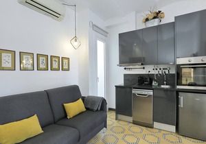 Casa Nanit Apt B near Camp Nou