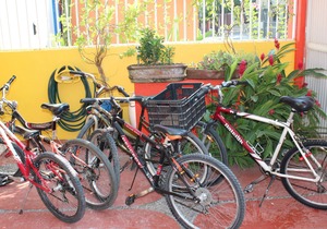 Casa Mar Y Sol Is Comfortable Secure With Pool. Close To Beach And Restaurant