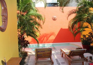 Casa Mar Y Sol Is Comfortable Secure With Pool. Close To Beach And Restaurant