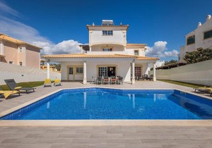 Casa Vela by OCvillas