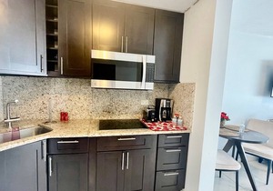 CB7- Beachfront Condo Studio