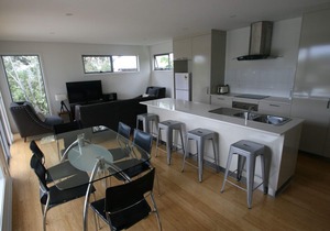 Cedar Cottages Blackmans Bay - Country suite