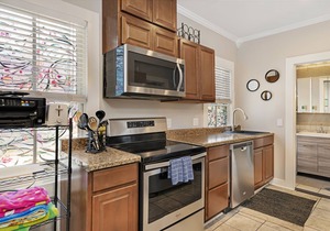 Center of Provincetown convenient and spacious