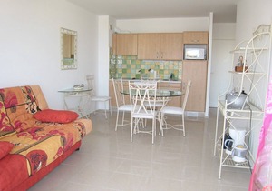 Central 2BR with Balcony & A/C - 3rd Floor - Cavalaire-sur-Mer