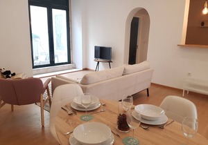 Central and Modern Apartment in a Restored Chalet